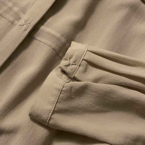 Go by Go Silk button down blouse - Picture 7 of 8